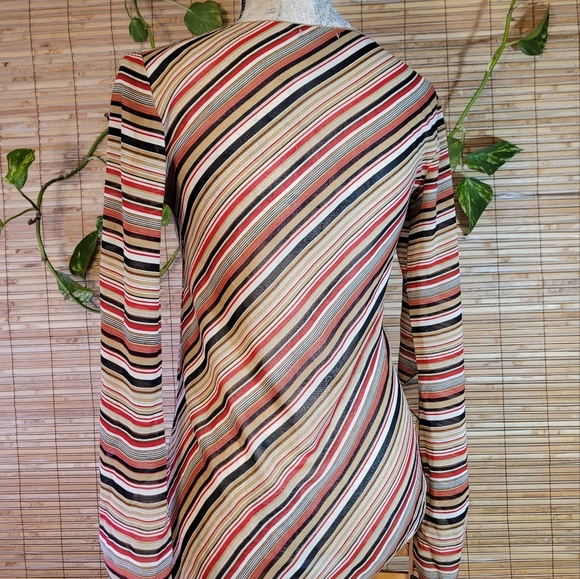 Slim Fit Sheath Blouse - Picture 6 of 7